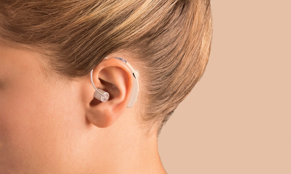 Sử dụng máy trợ thính giúp cải thiện thính lực và quên đi cảm giác ù tai