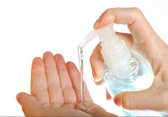 Lưu ý khi dùng nước rửa tay khô diệt khuẩn