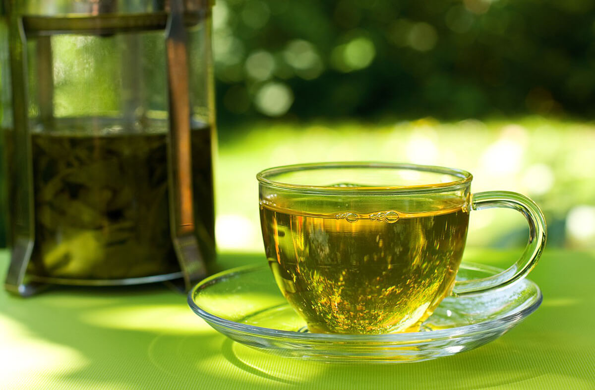 Uống trà xanh hàng ngày giảm chảy máu chân răng