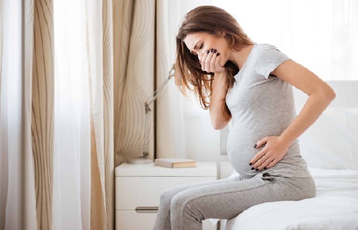 Ốm nghén - nguyên nhân gây đau dạ dày khi mang thai