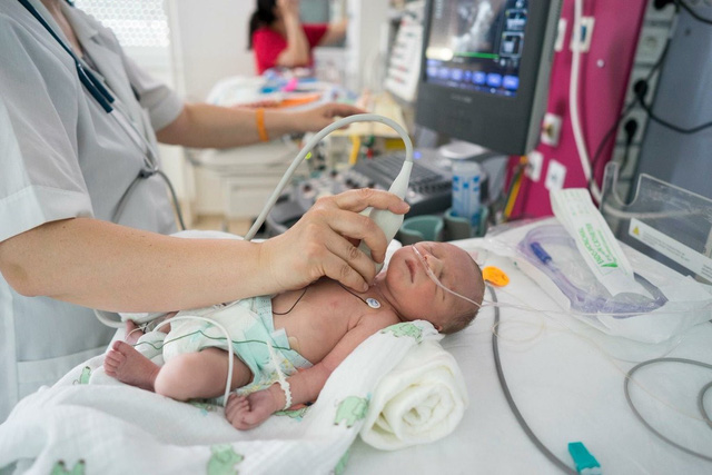 Đặt ống thông tim khi cần thiết