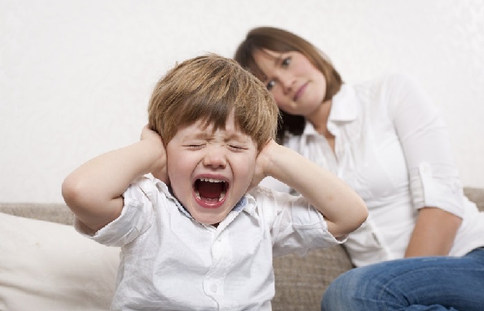 Khủng hoảng tuổi lên 2 thường xảy ra ở hầu hết mọi trẻ