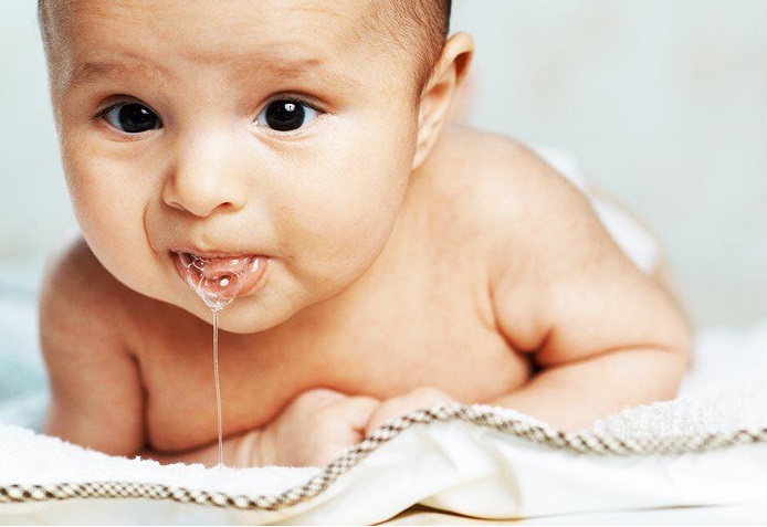 Trào ngược dạ dày thực quản do sinh lý thường gặp ở trẻ < 6 tháng tuổi