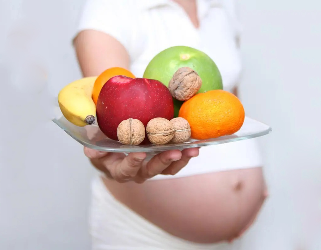Chế độ ăn cho bà bầu ngăn ngừa rạn da